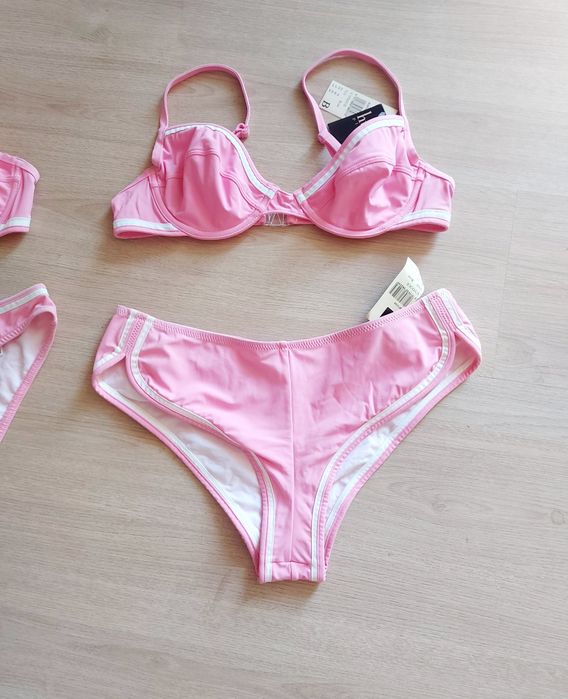 Soutien rosa e branco