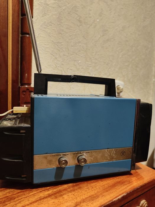 Телевізор Електроніка ВЛ-100(Телевизор Электроника ВЛ-100)