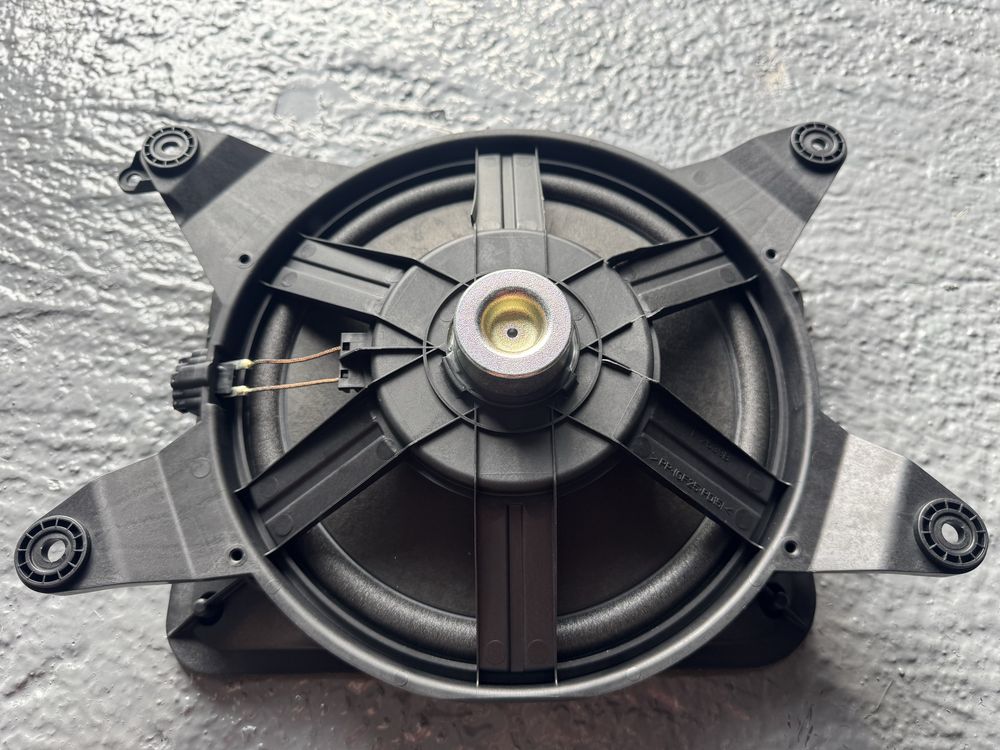 Sprzedam subwoofer audi a6 c7