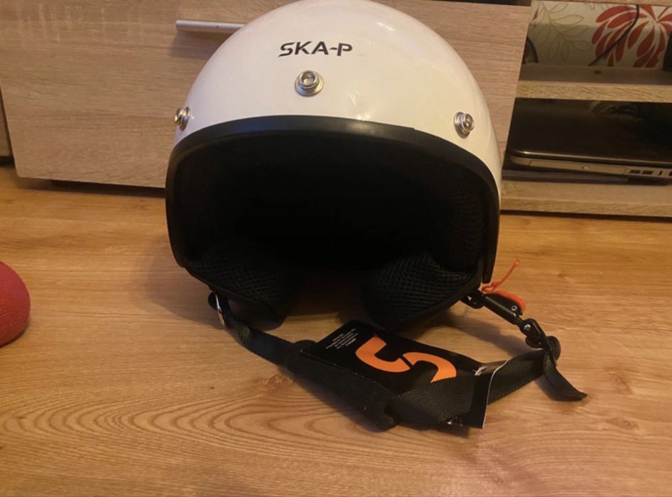 Kask bezpiecznstwa na snowboard narty motor itp.