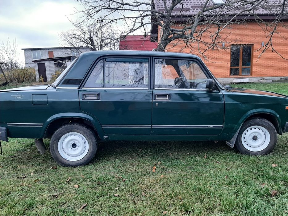 Продам Ваз 2107 бензин