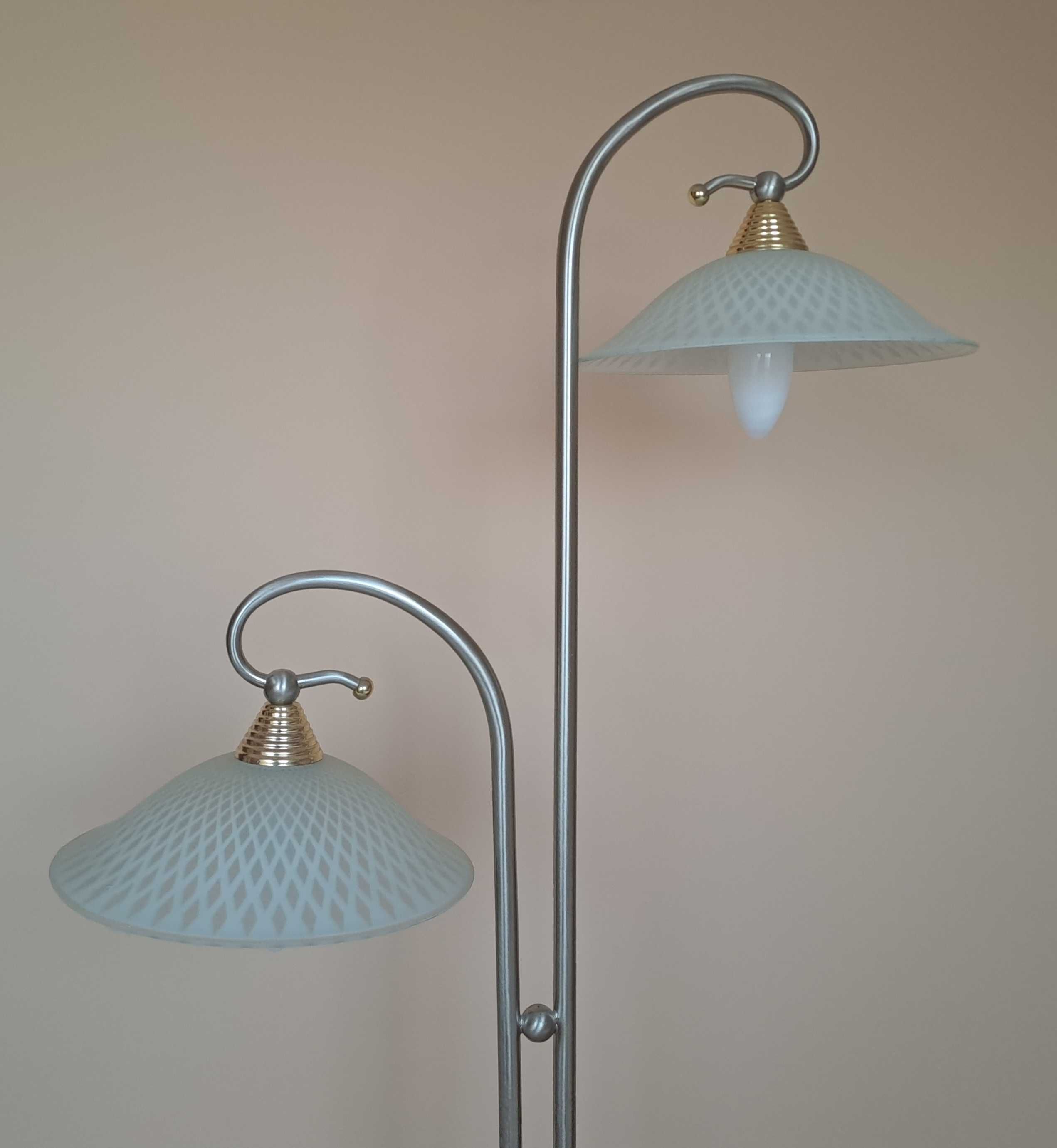 Lampa podłogowa metalowa