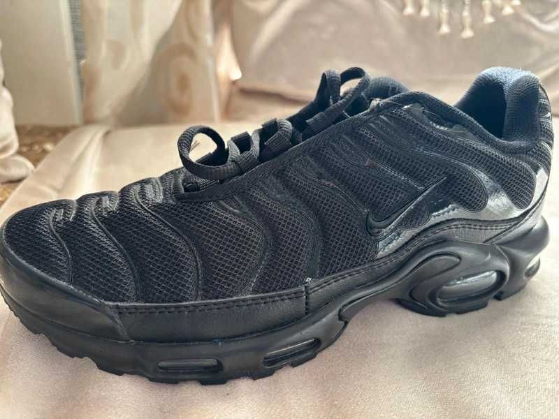 Nike Air Max Plus TN Black - Perfect Condition, Amazing Deal 43