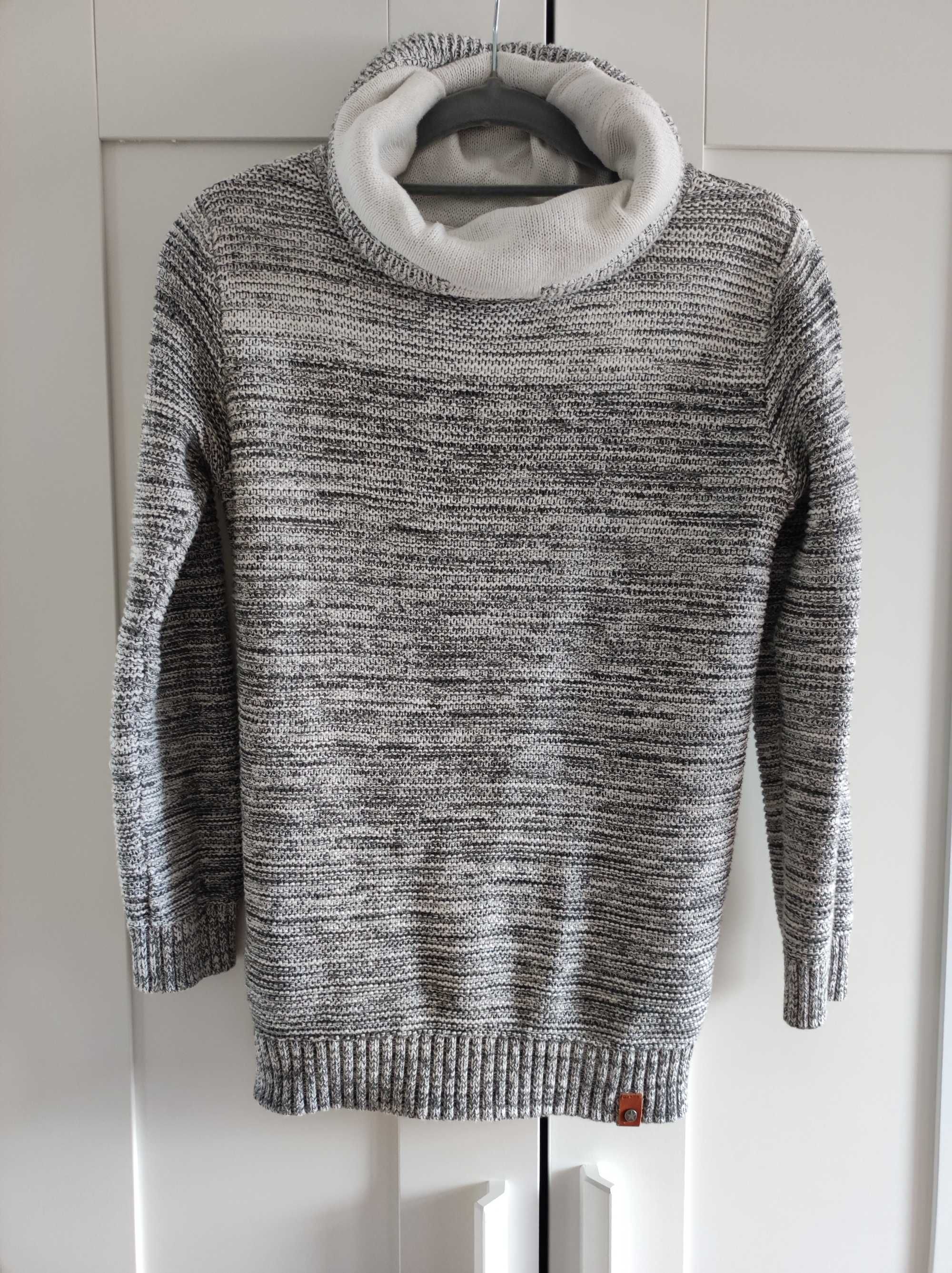 Reserved sweter r. 134