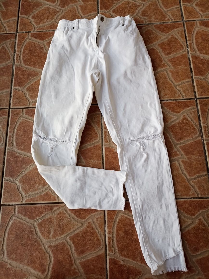 Spodnie białe przetarcia L