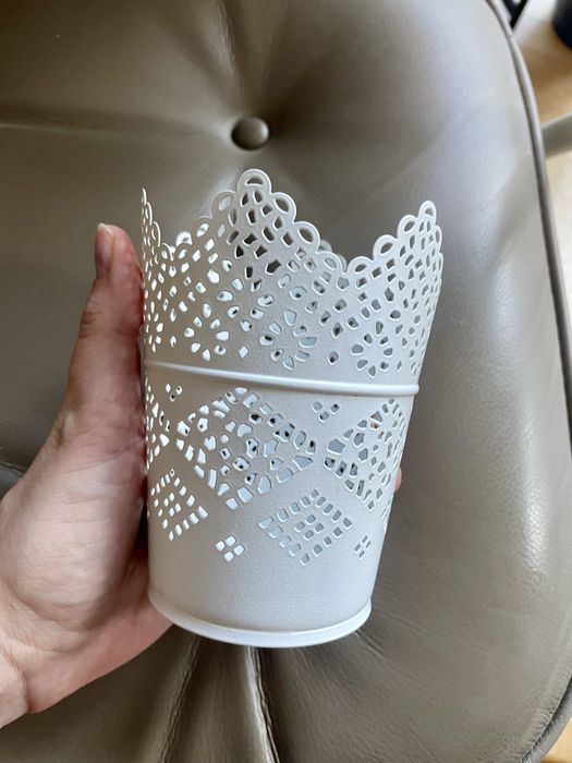 Ikea skurar koronkowy swiecznik biały