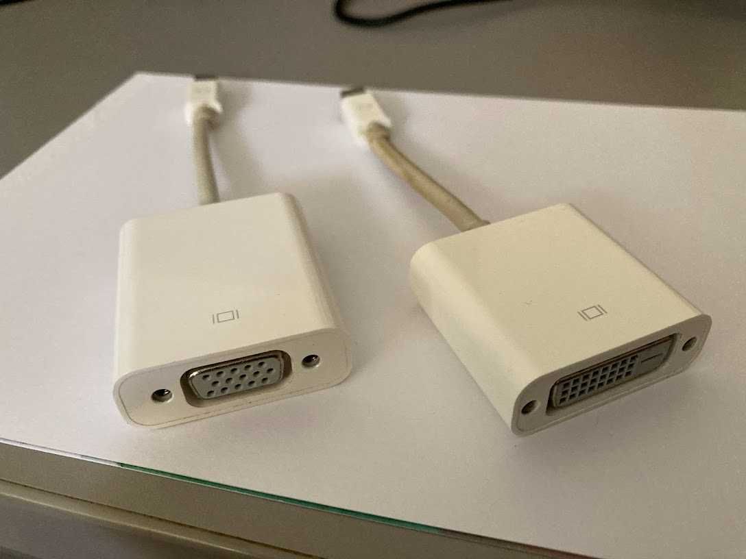 Adaptadores oficiais Apple de MAC p/VGA e DVI