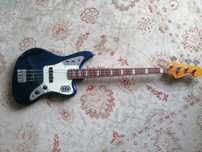 Baixo Fender Jaguar Deluxe