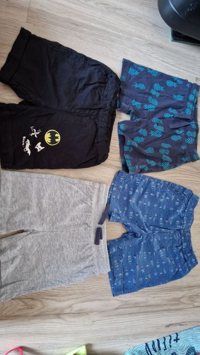 Krótkie spodenki szorty r.86 Cool Club Smyk