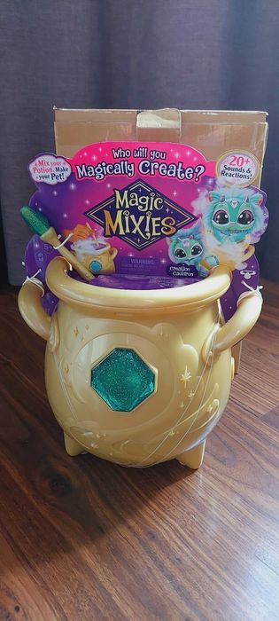 Ігровий набір Magic Mixies Чарівний казанок Золотий