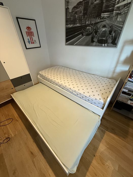 Meble pokojowe z serii vox w atrakcyjnej cenie oraz łóżko Ikea