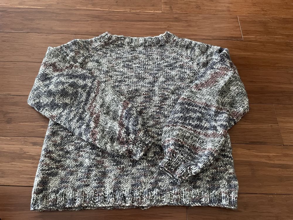 Sweter recznie robiony na drutach - nowy (rozmiar s/m)