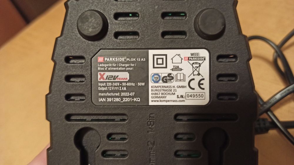 Ładowarka Parkside 12v 2,4 A
