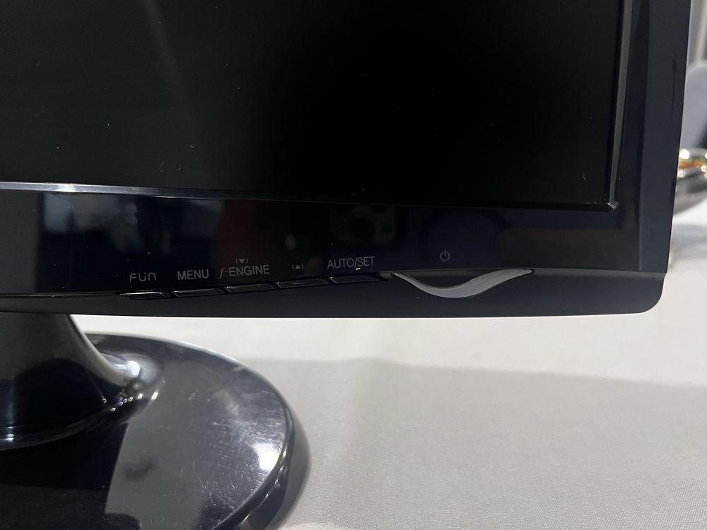 Sprzedam monitor LG Flatron W1943SS-PF
