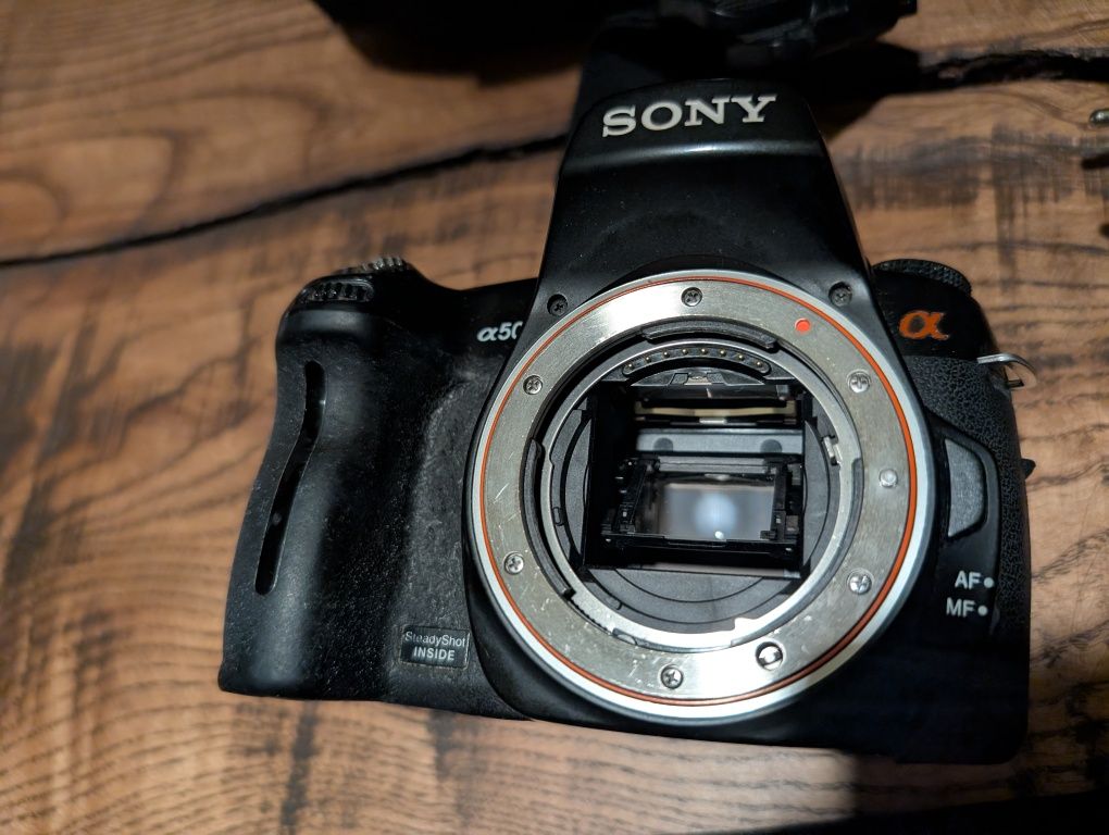 Lustrzanka aparat Sony Alpha 500 obiektyw soczewki i akcesoria