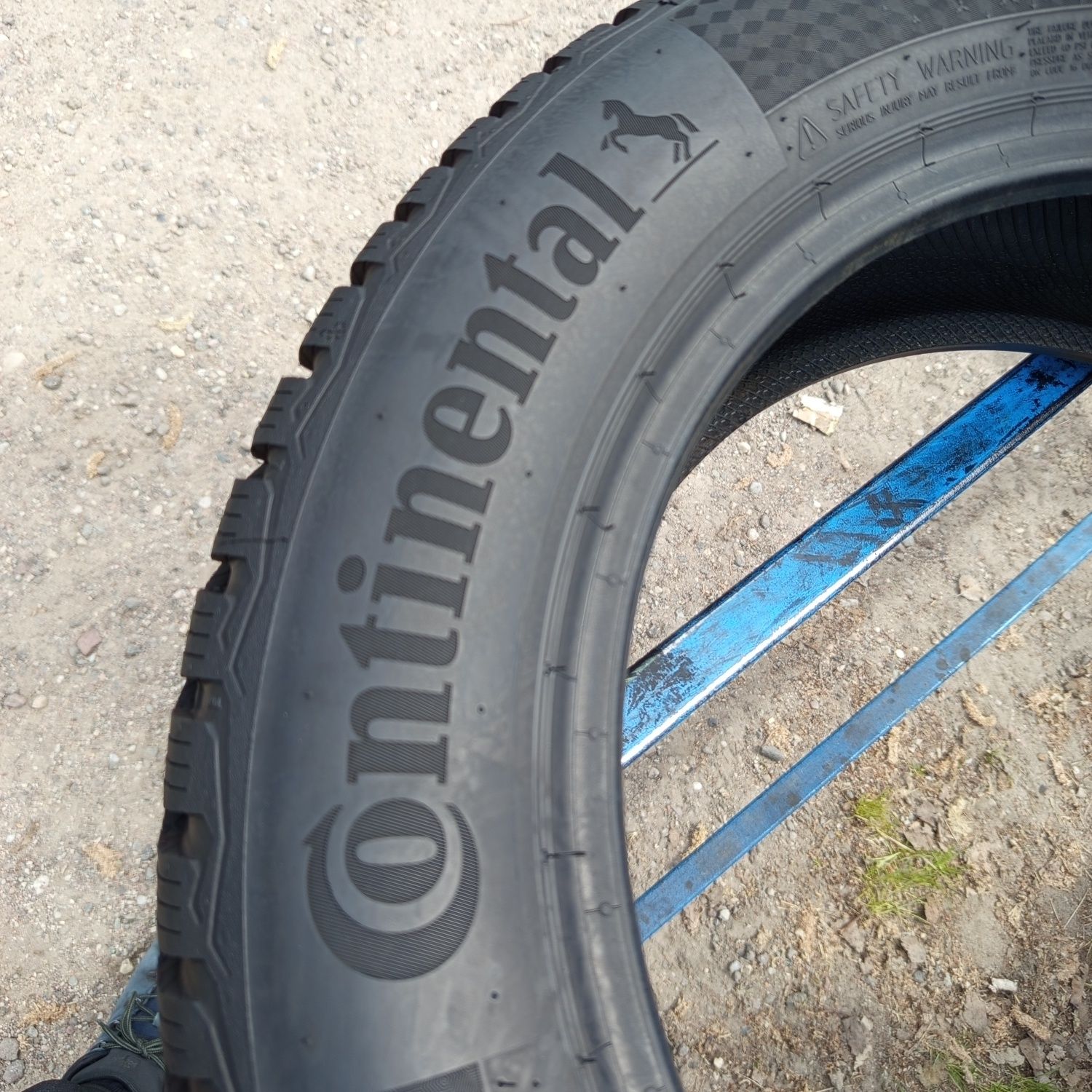 2 lub 4x 195/60r16 Continental TS870 z 2022r 8mm