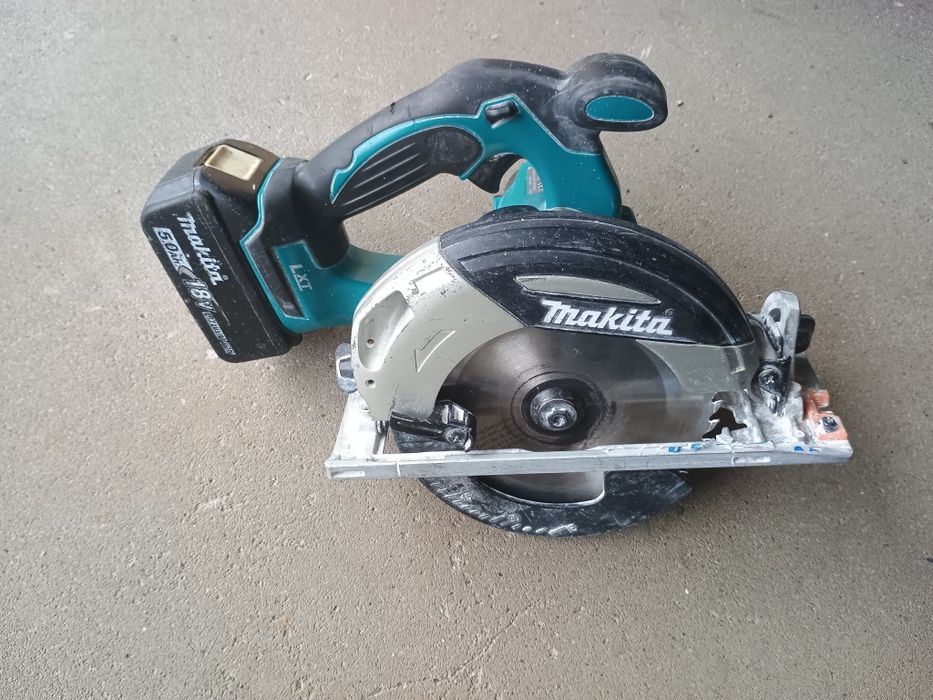 Pilarka tarczowa Makita DHS 680 + aku 18 V li-ion 5,0 ah