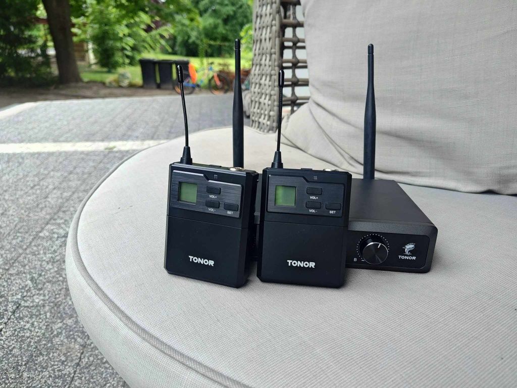 Tonor TW821/822.