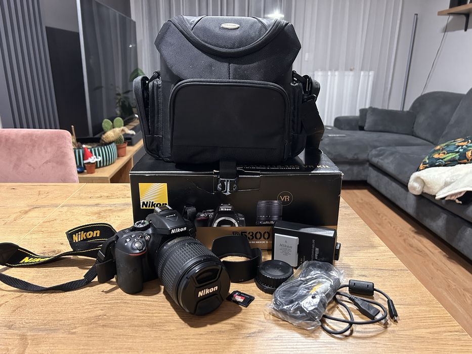 Nikon d5300 z obiektywem 18-105