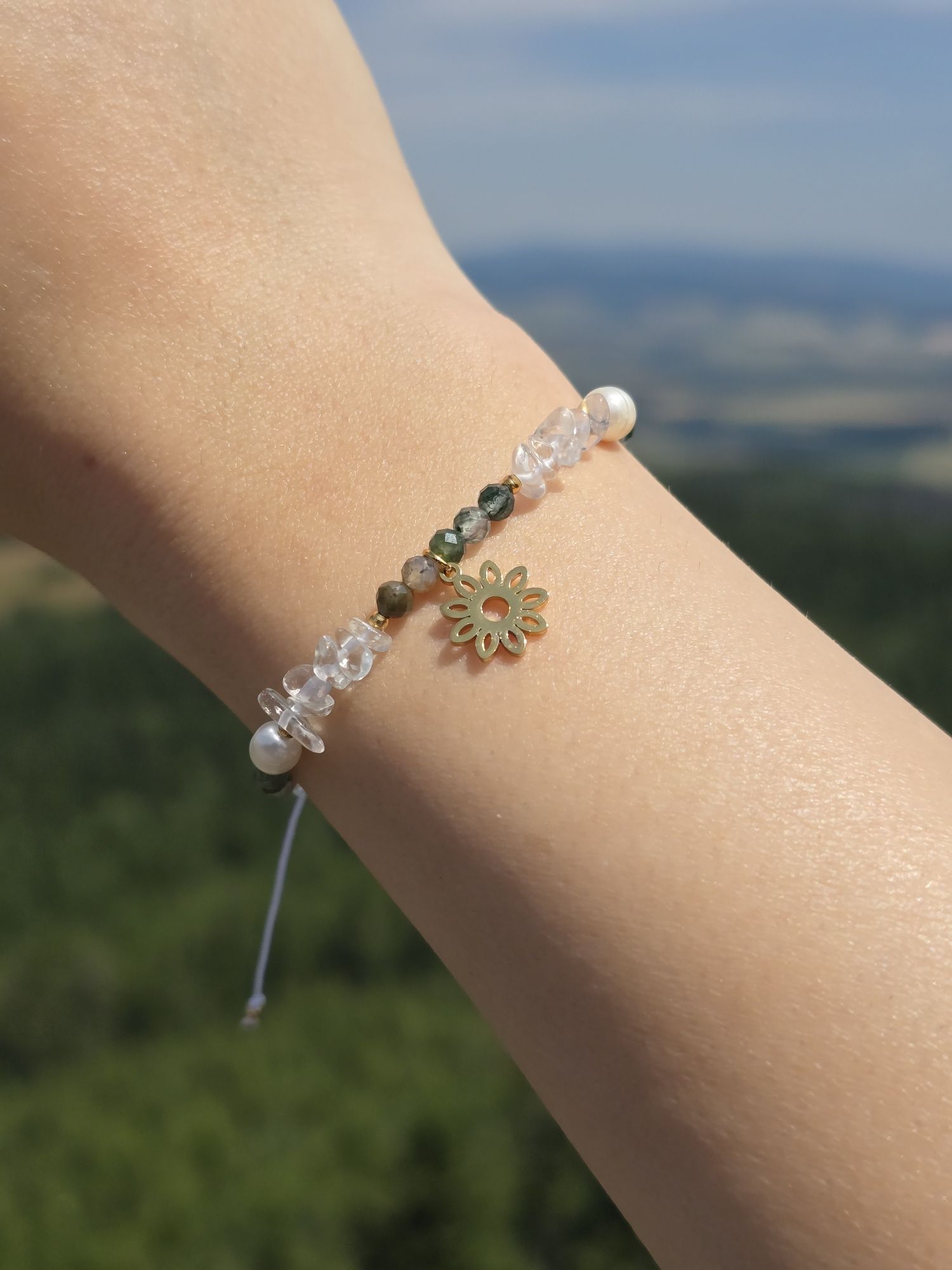 Bransoletka handmade - kamienie, zawieszka słoneczko