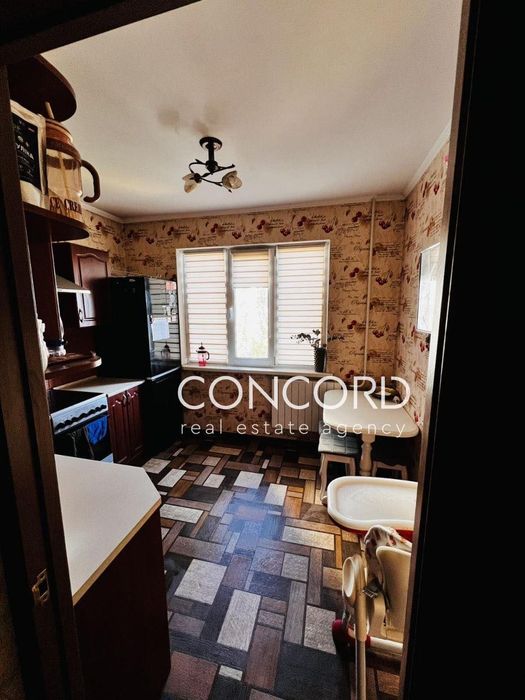 Метро Теремки. Продам 3к Академіка Заболотного вул., 46