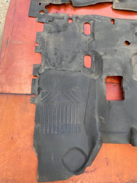 Пол Салона Ford Transit 2.0 2000-2006 год
