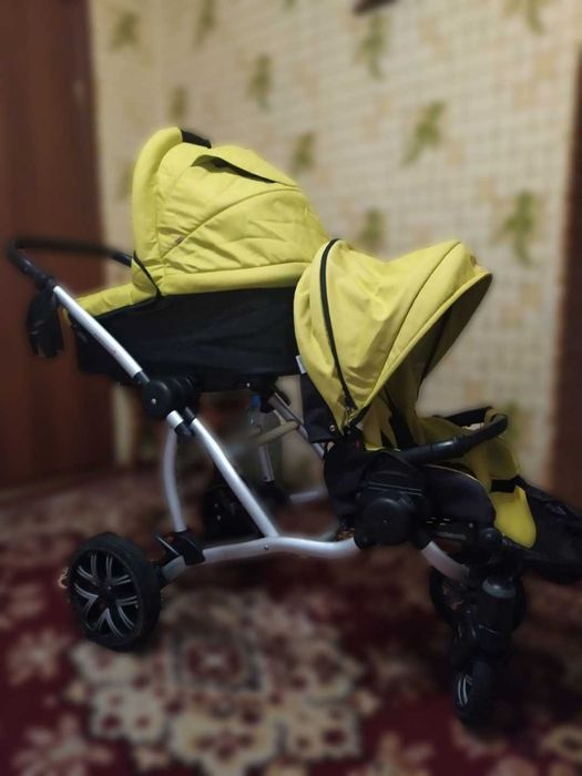 Коляска для двійні