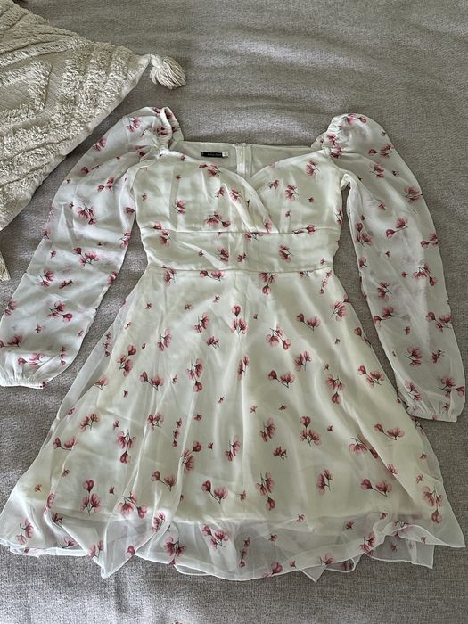 Легке ніжне плаття в якому будете відчувати себе справжньою дівчинкою