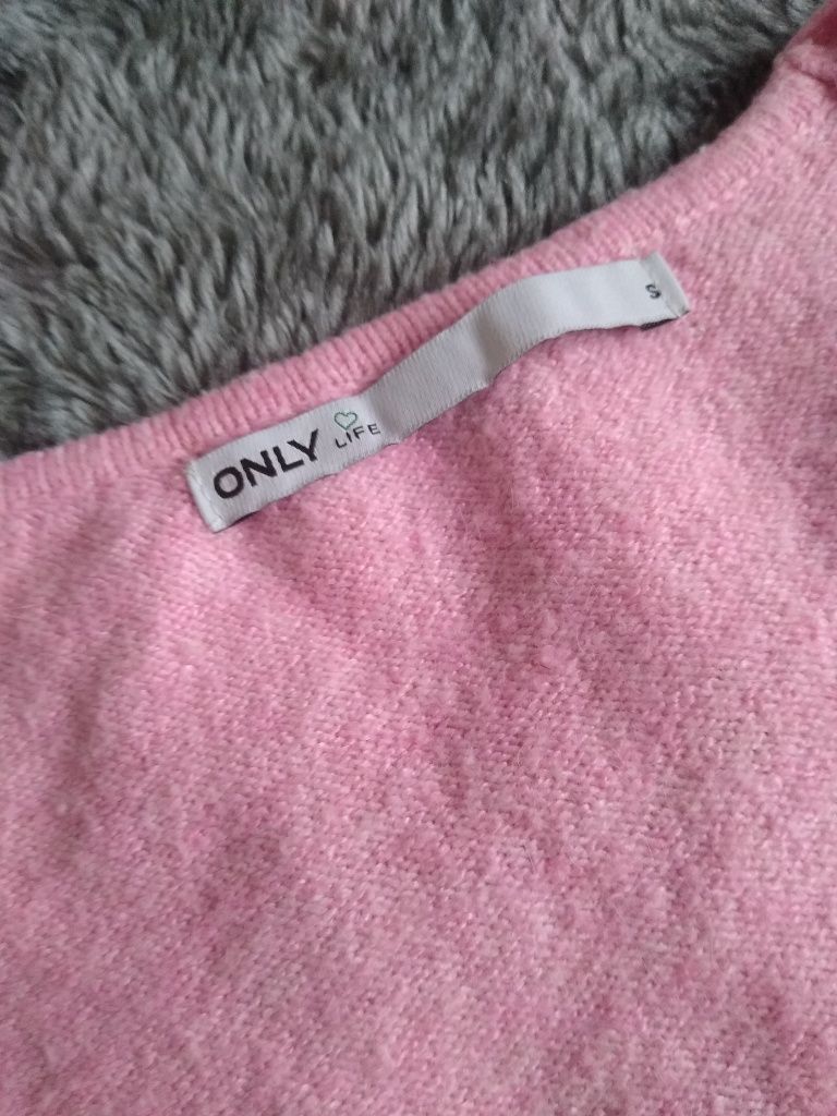 Różowy sweterek only