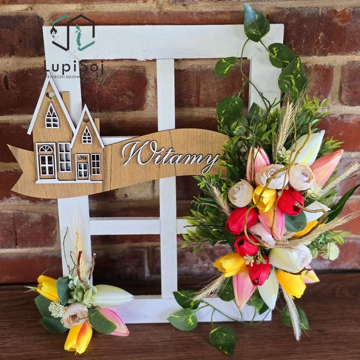 Ozdobny wianek okienko na drzwi