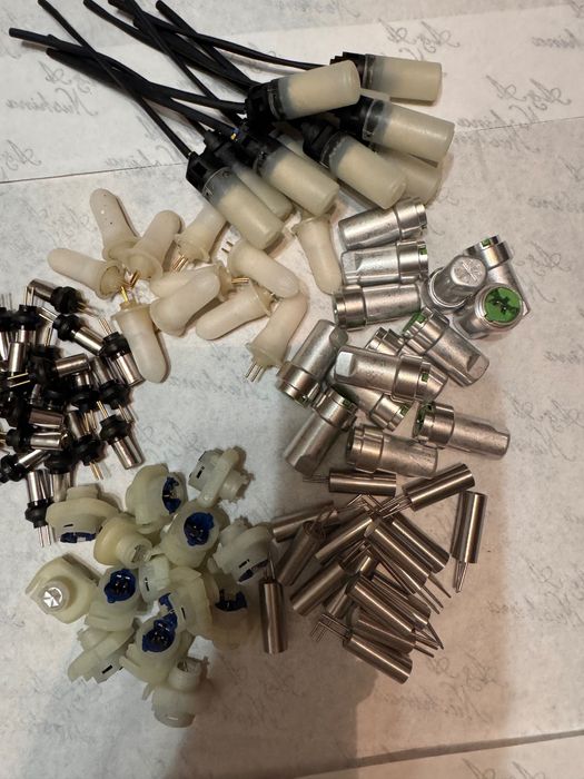 Піропатрони( газогенератори) для відновлення ременів безпеки