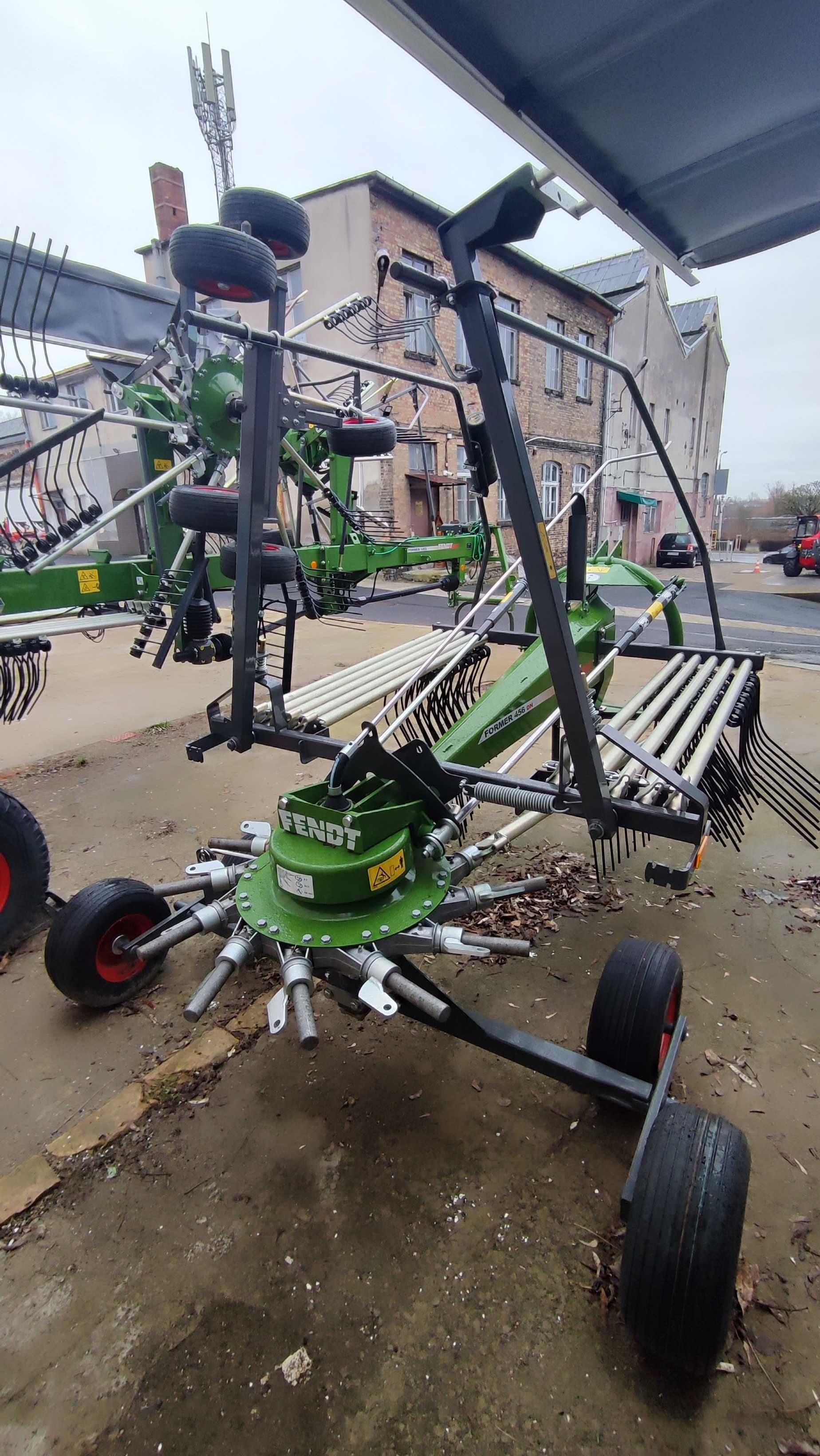 Zgrabiarka jednokaruzelowa FENDT FORMER 456DN, wyprzedaż