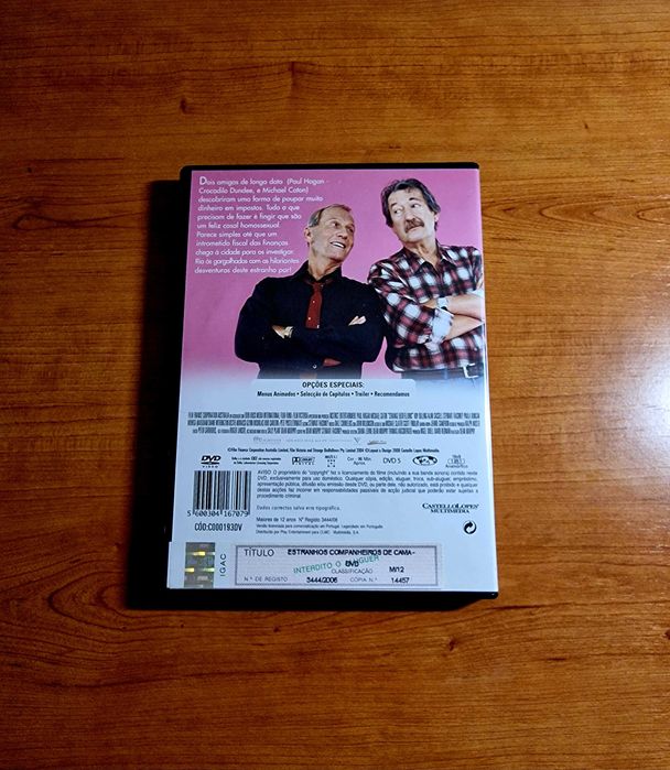 ESTRANHOS COMPANHEIROS DE CAMA (Dean Murphy) Paul Hogan/Michael Caton