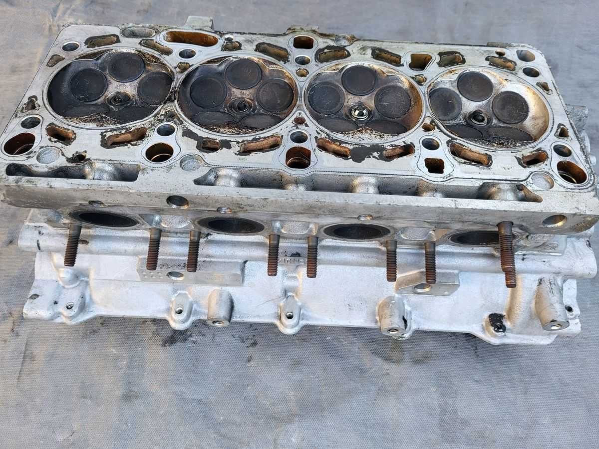 Głowica lewa AUDI A6 C5 4,2  , A8 D2 D3  3,7  , 4,2  .