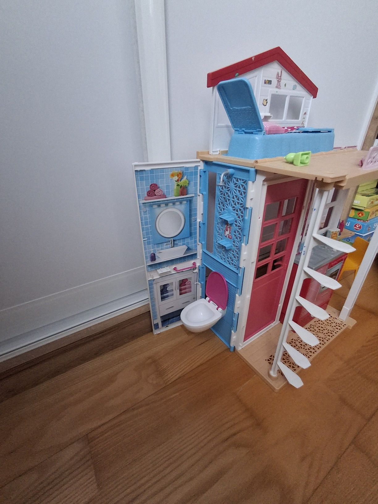 Składany dwupoziomowy domek dla lalek Mattel Barbie