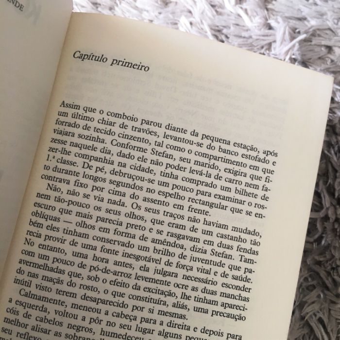 Livro - Mãos Milagrosas - Konsalik, 1989 Círculo De Leitores