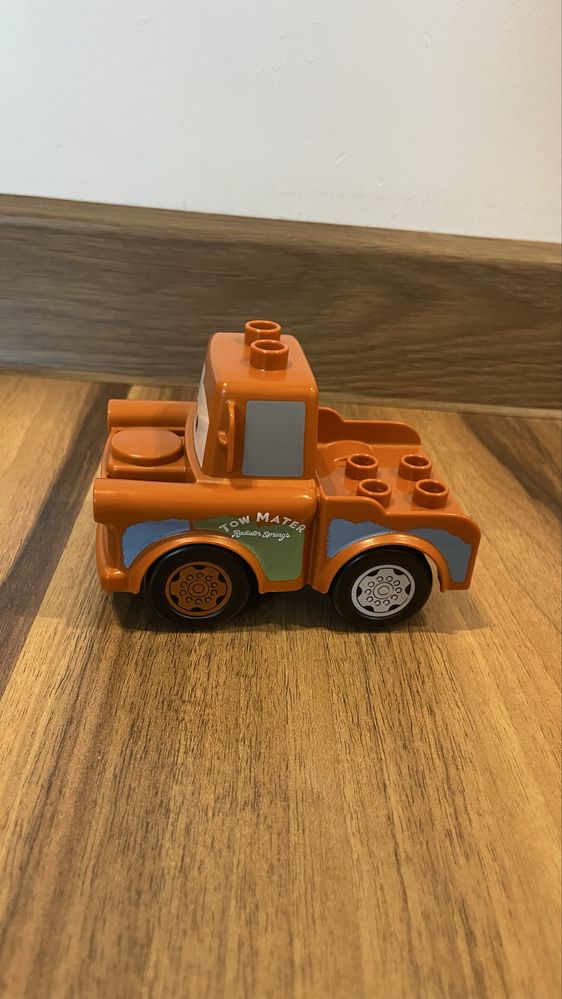Lego duplo. Ludziki oraz pojazdy