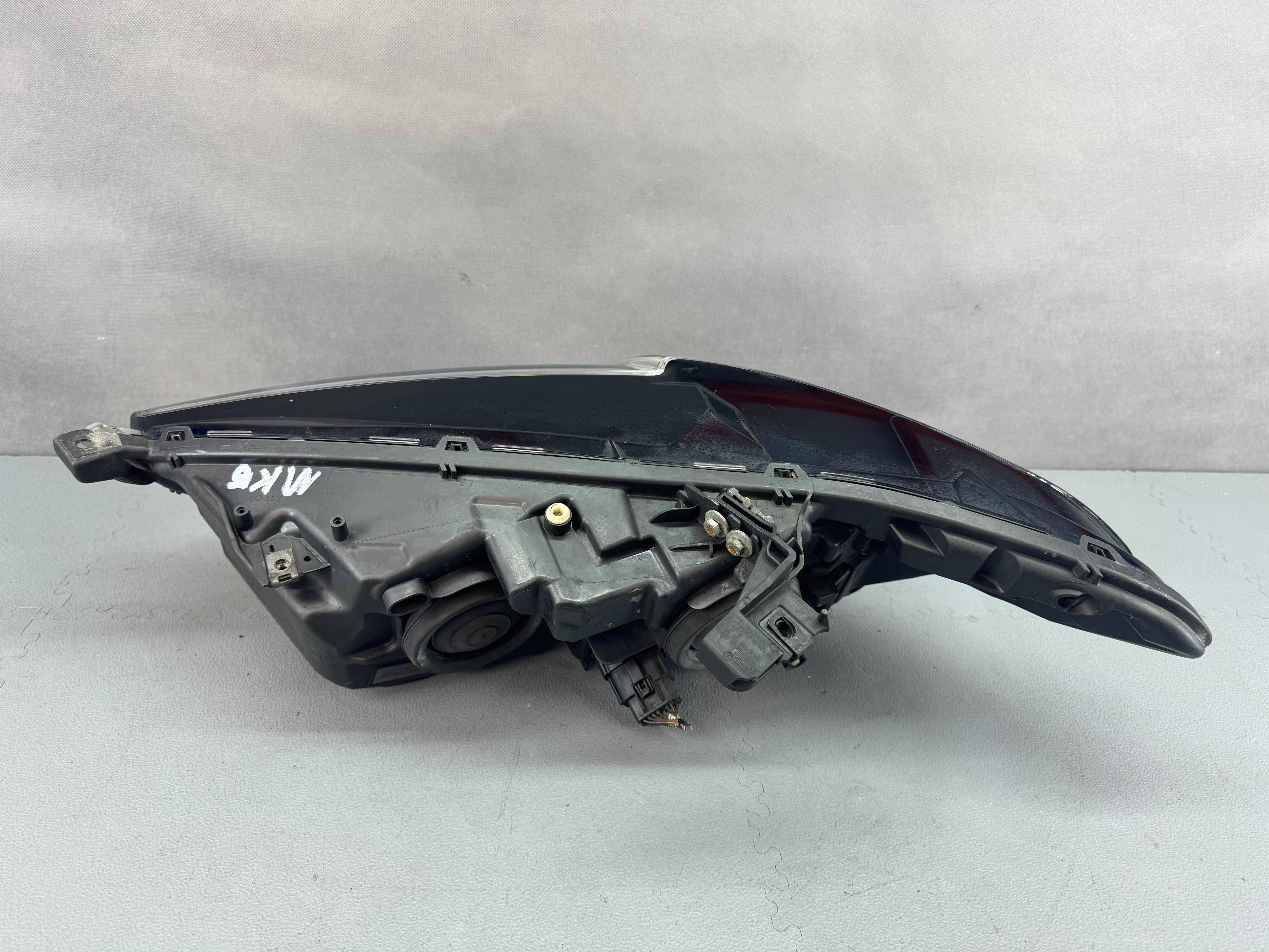 Ford Mondeo MK5 2014- Lampa Przednia Prawa Kompletna Europa Valeo H7