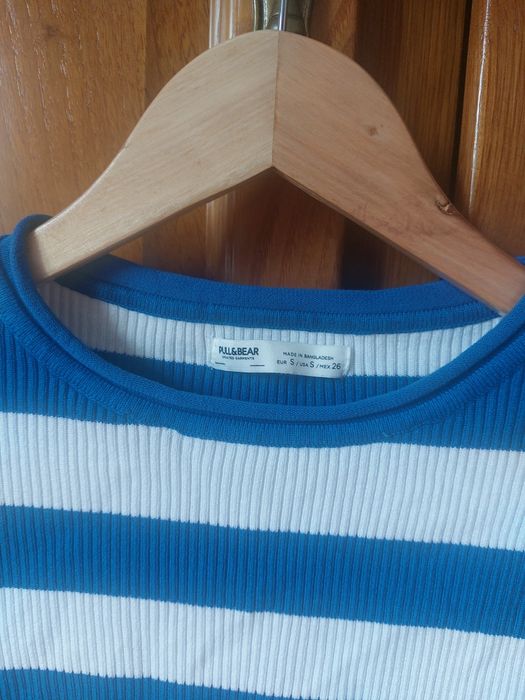 Vendo várias peças de roupa em ótimo estado. Várias fotografias.