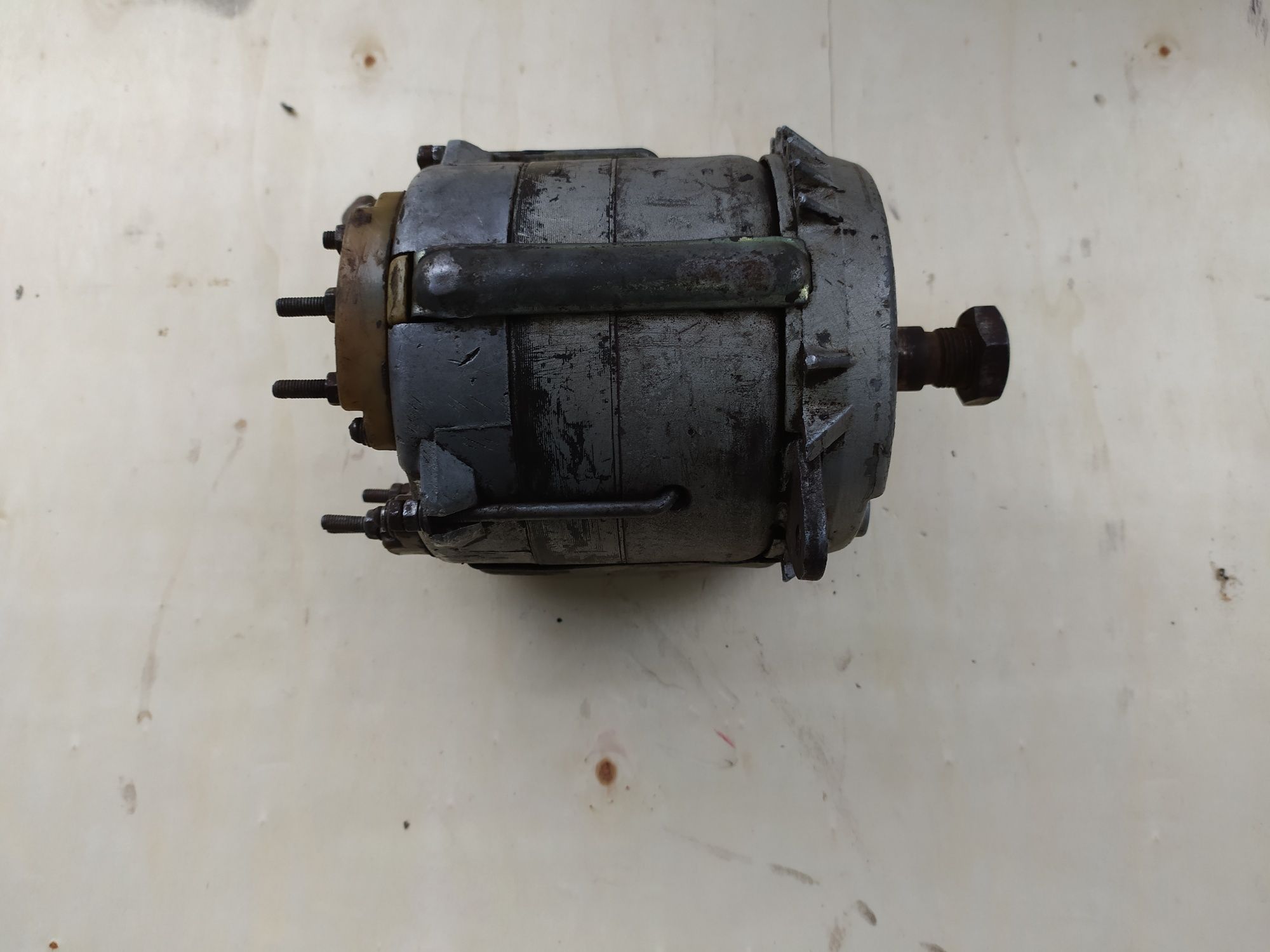 Генератор на трактор Г-306