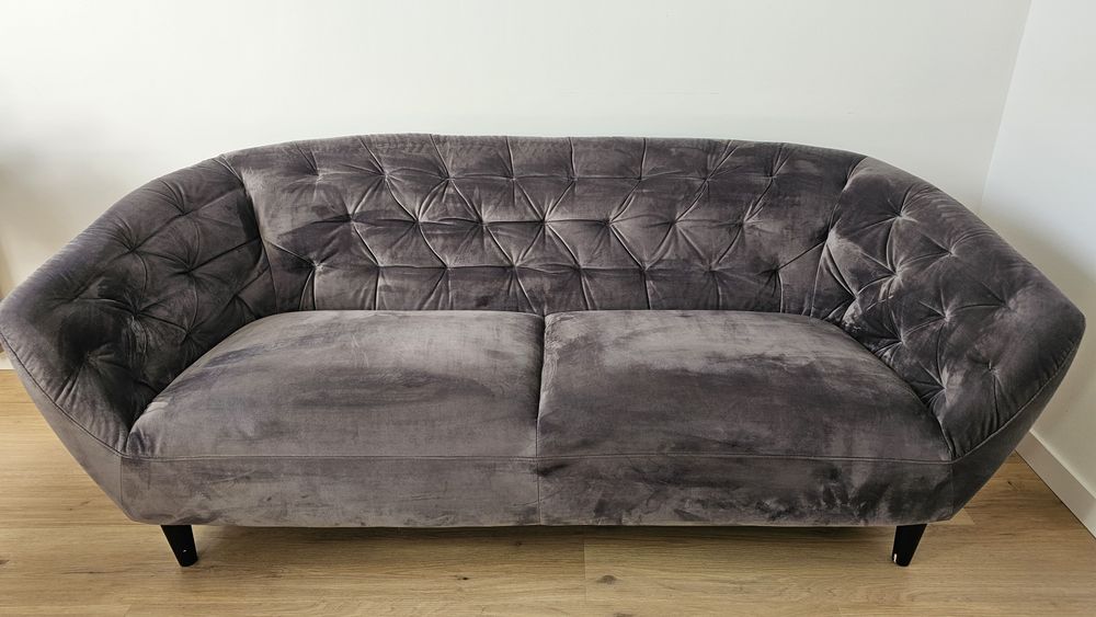 Sofa trzyosobowa Ria 3 pikowana welurowa ciemnoszara + Fotel Ria
