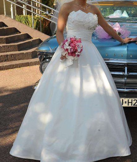 Oryginalna, modna i niepowtarzalna suknia ślubna z kieszeniami