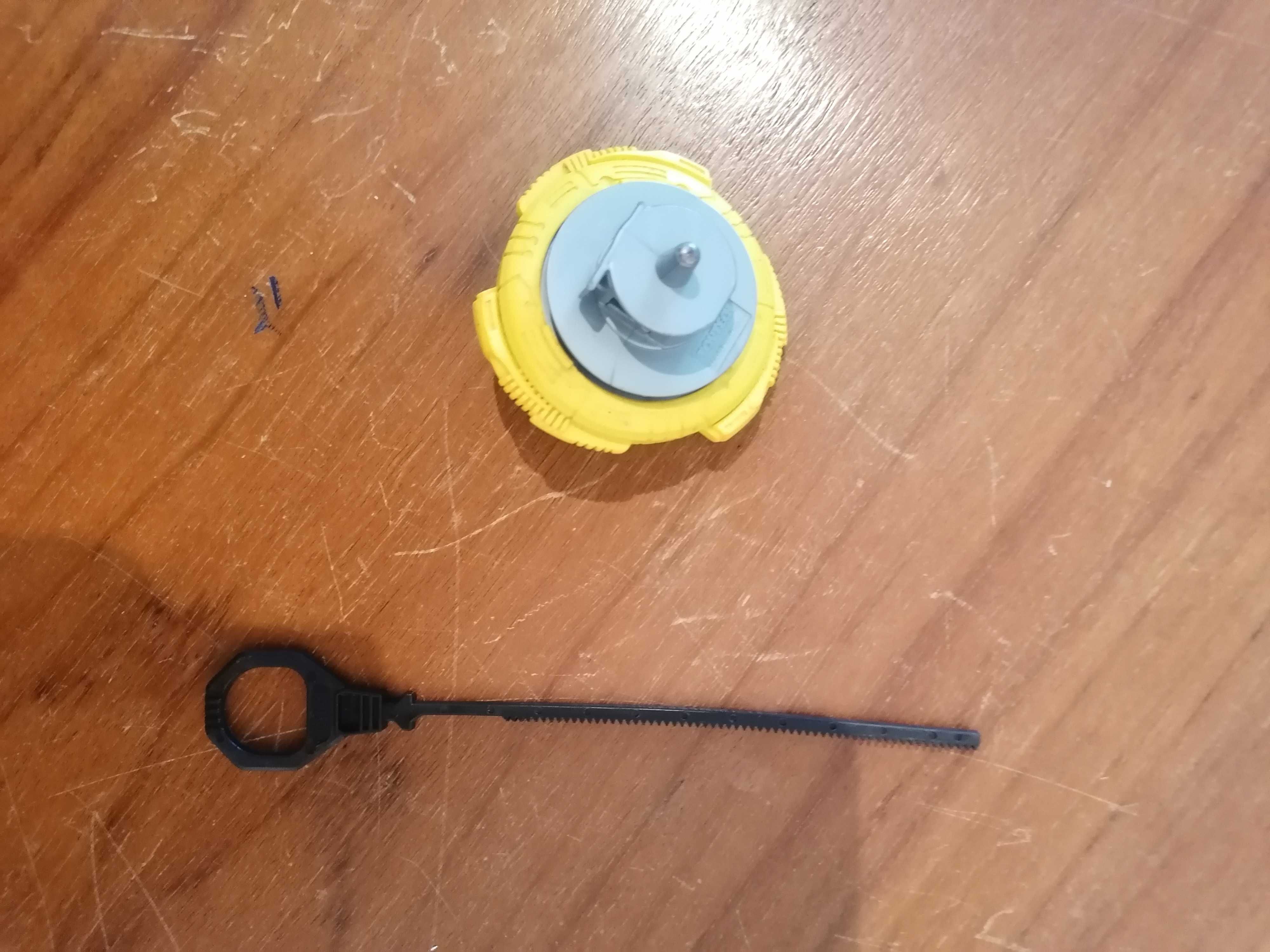 Pião tipo Beyblade