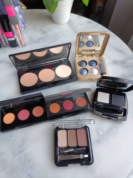 Пудра, помада, тени, румяна, тональная основа, карандаш, блеск