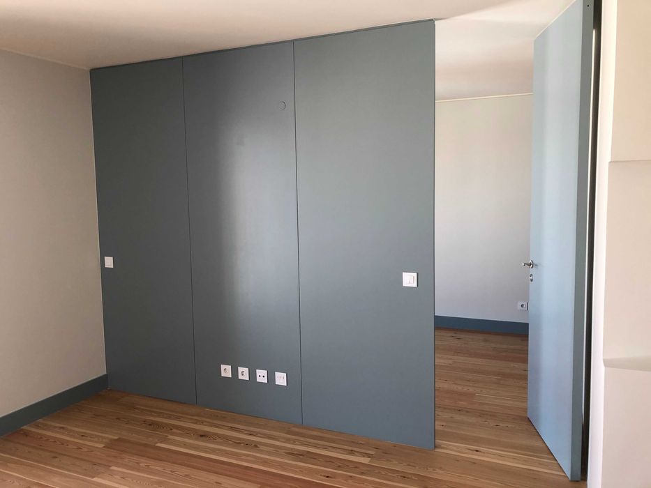 Aluga-se apartamento T2 moderno com lugar de garagem e arrumos