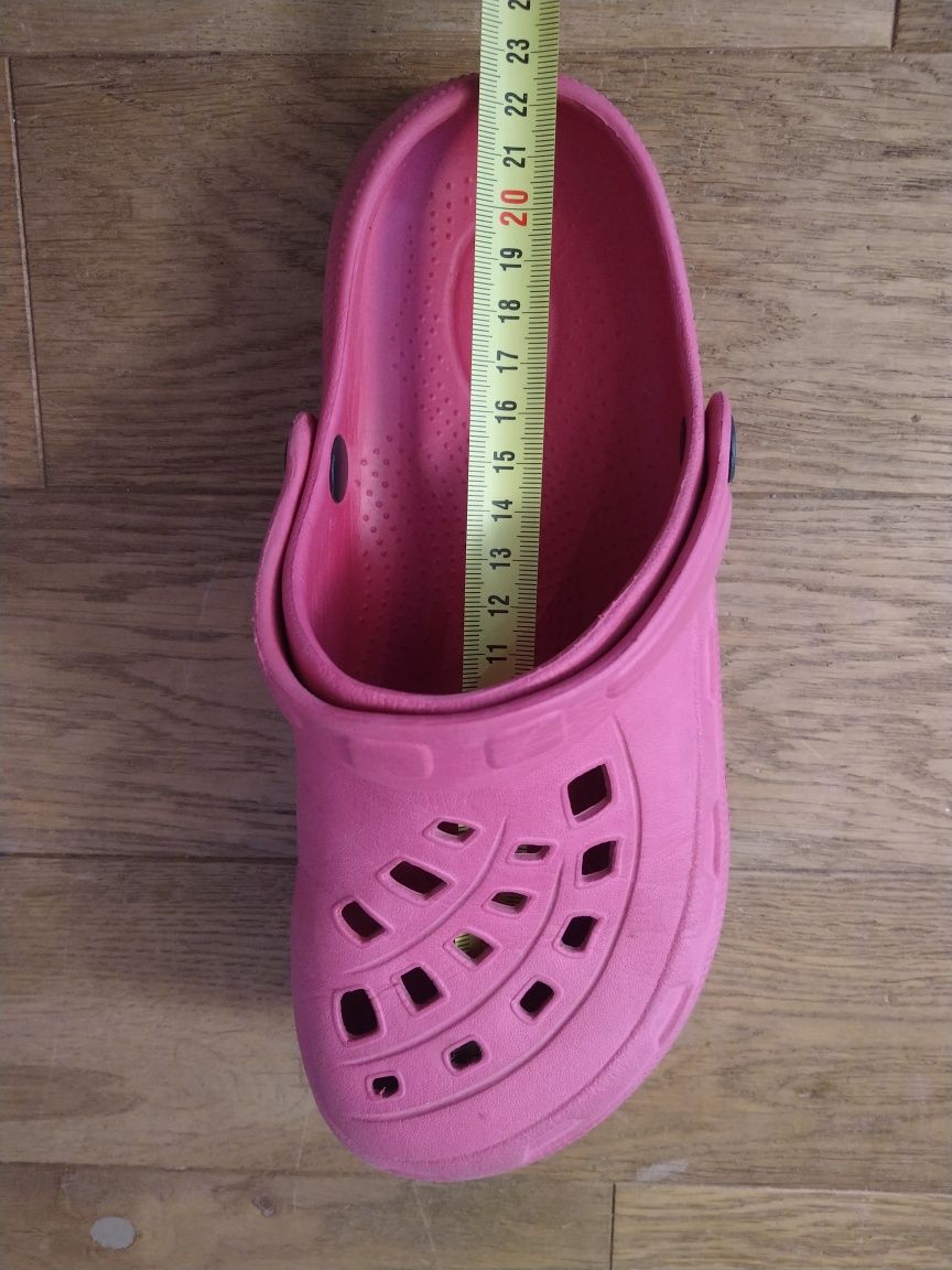 Klapki typu Crocs, r.33