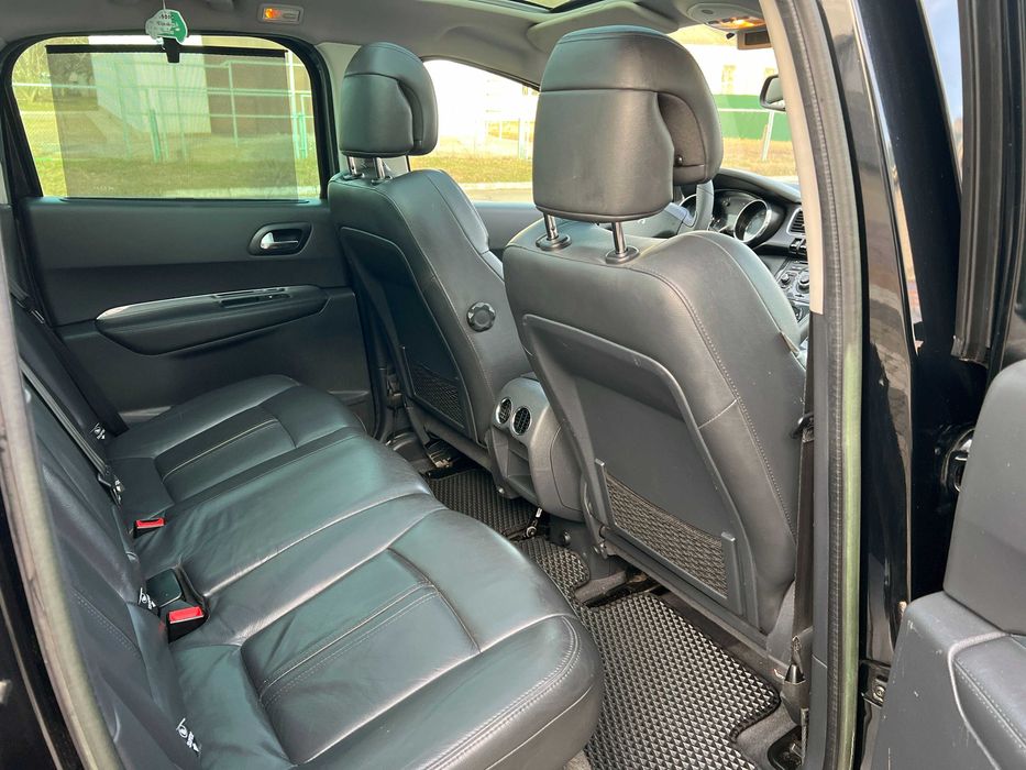 Peugeot 3008 2.0 HDi дизель HYbrid4 2012