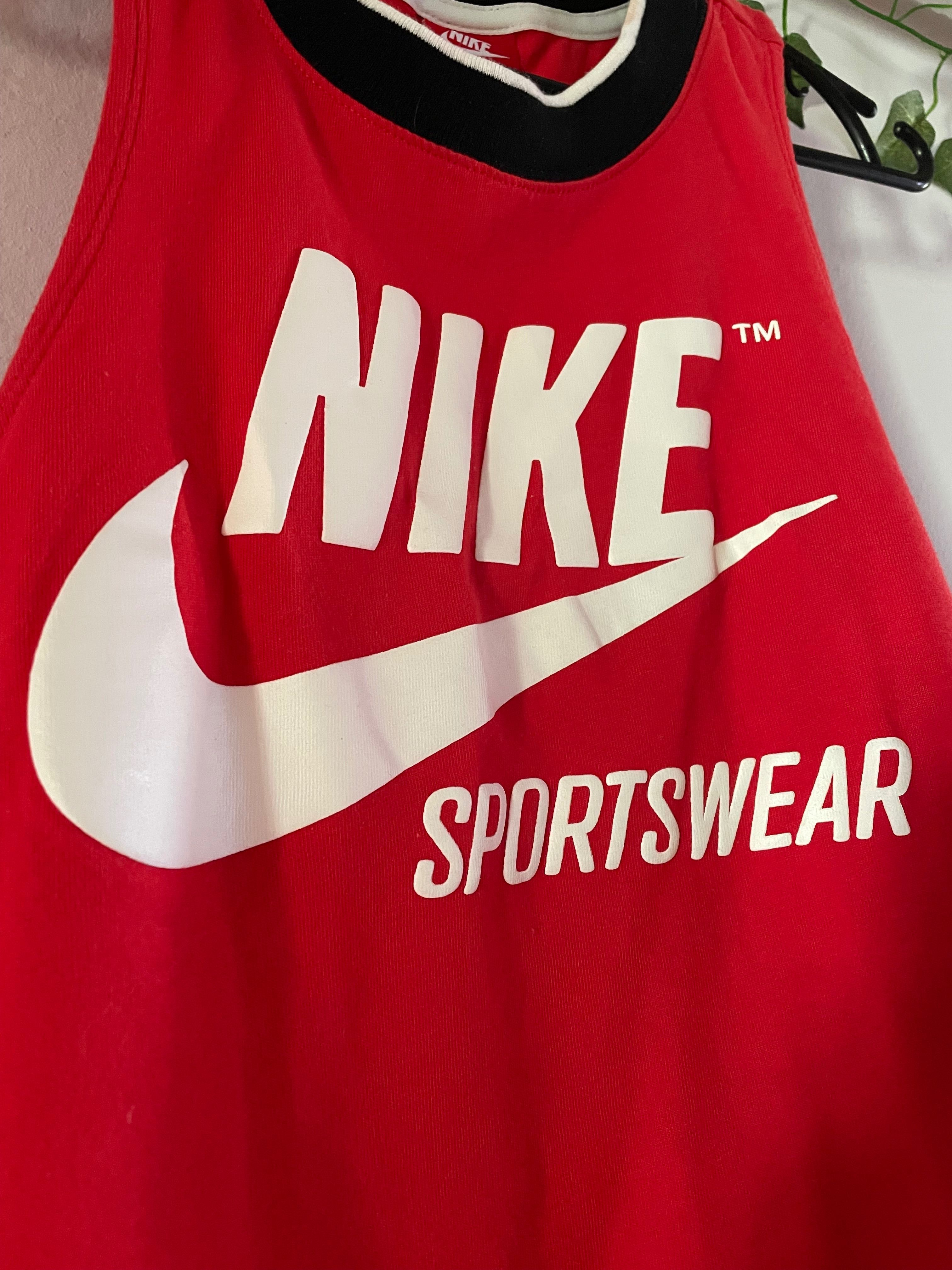Sprzedam top sportowy damski Nike czerwony piękny XS S stan idealny