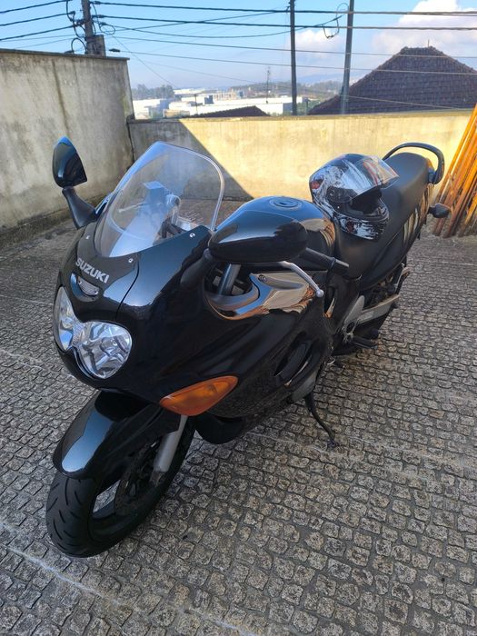 Vendo moto atrativa e confortável
