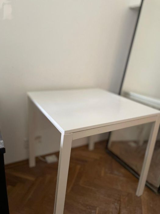 Stolik kuchenny biały